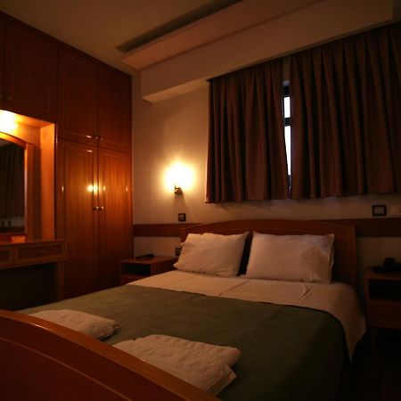 Elikonio Hotel Agia Anna  Buitenkant foto