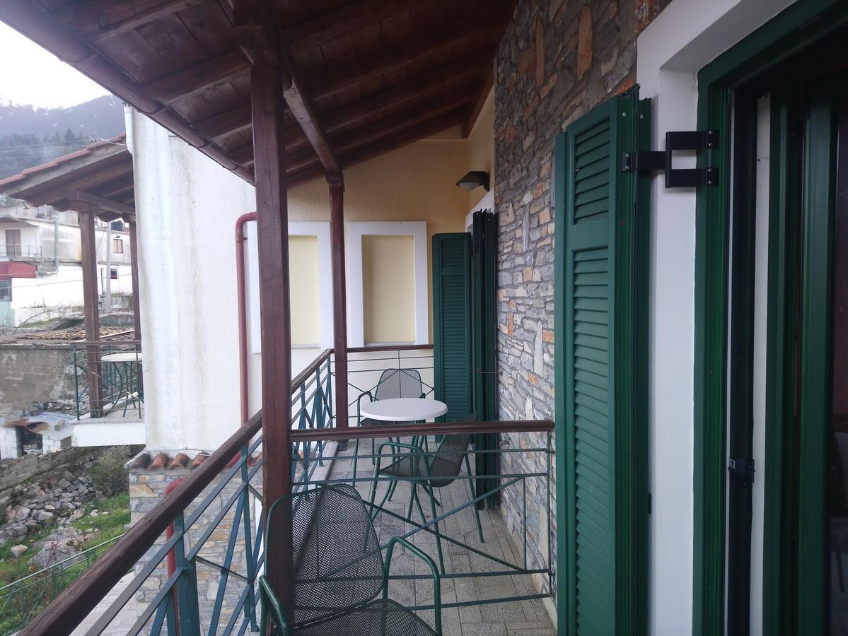 Elikonio Hotel Agia Anna  Buitenkant foto