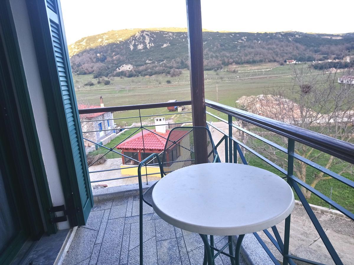 Elikonio Hotel Agia Anna  Buitenkant foto
