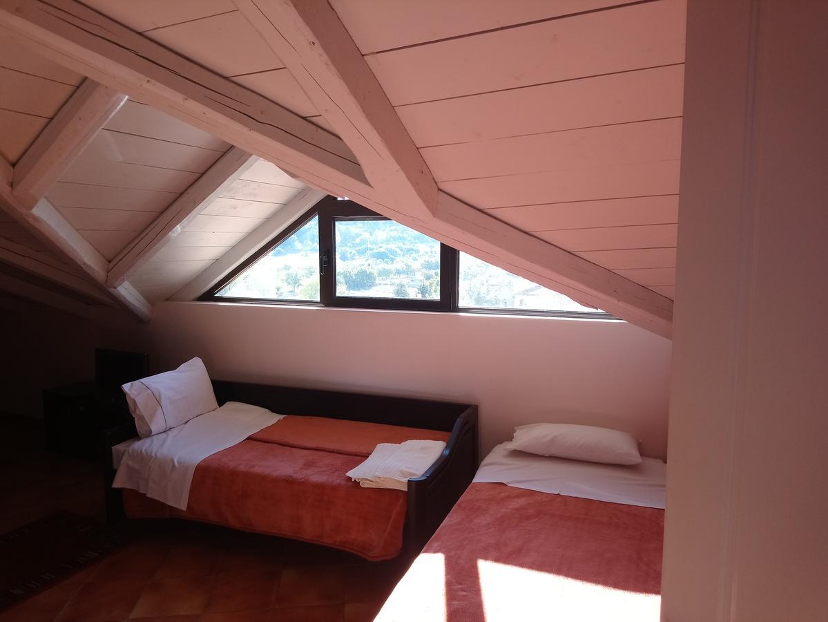 Elikonio Hotel Agia Anna  Buitenkant foto